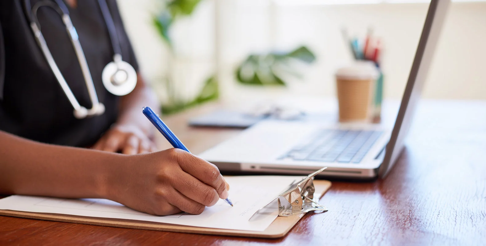 Jobs and Career Outlooks with a Healthcare Administration Degree
