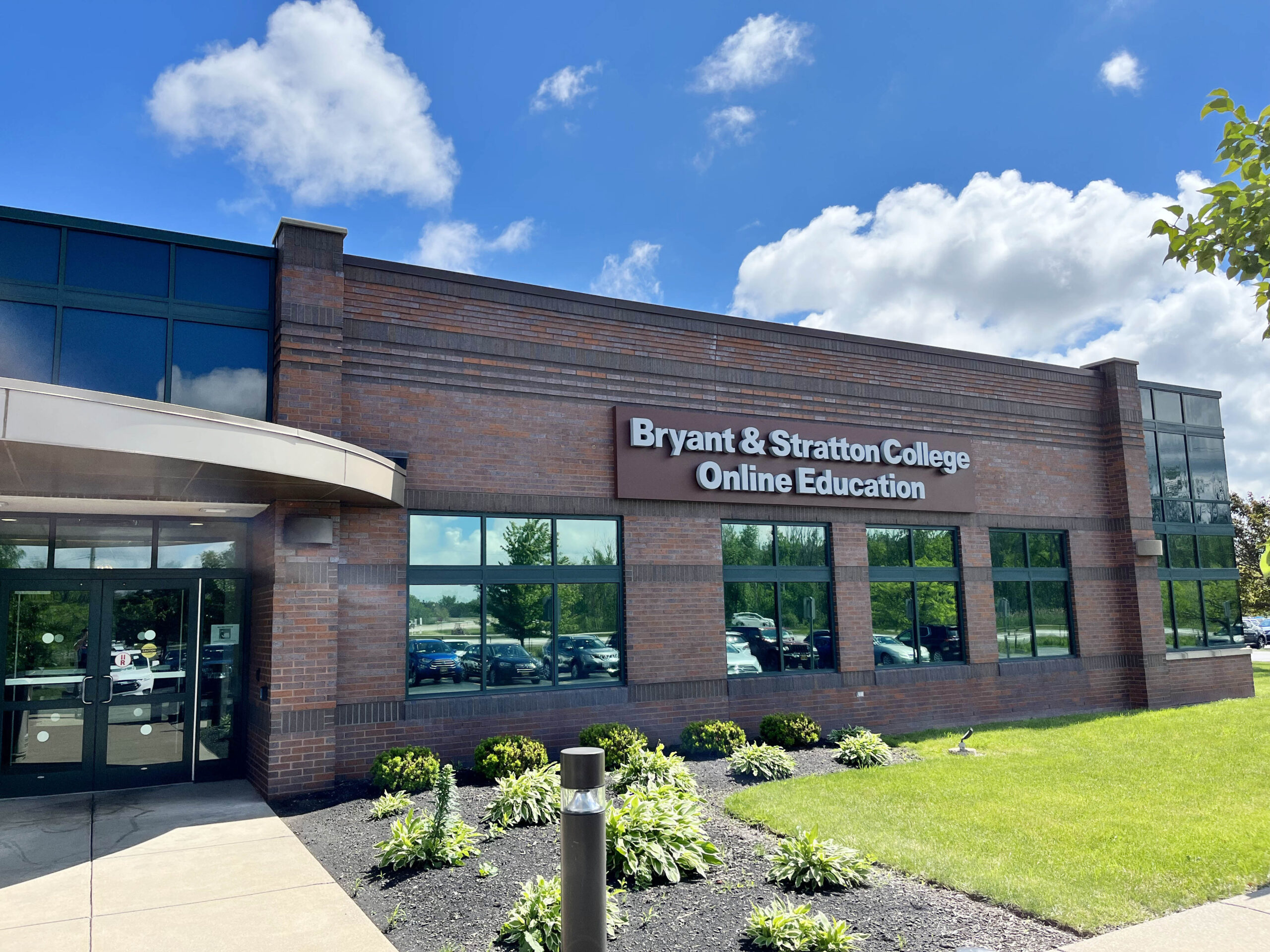 Bryant & Stratton College Featured in U.S. News: Insights on How Online Classes Work